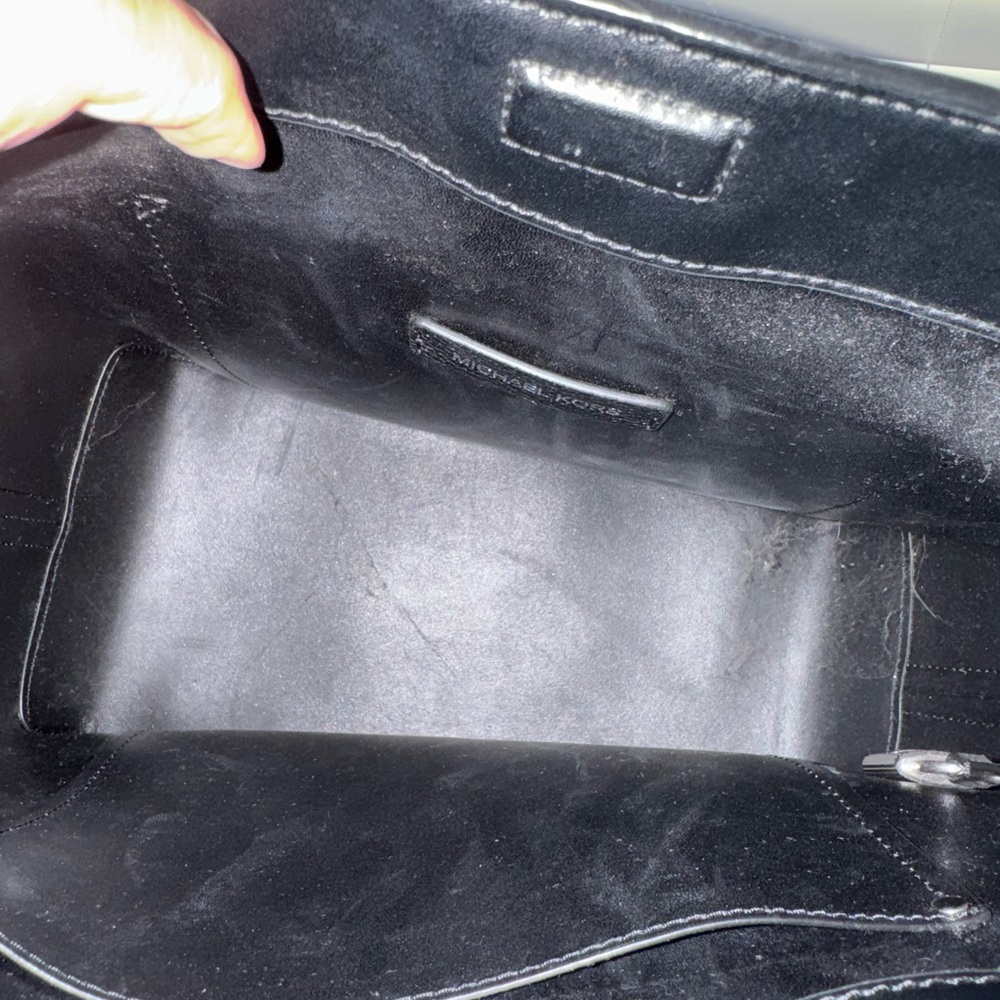 Michael Kors Black Shoulder Bag - Picture 3 of 5